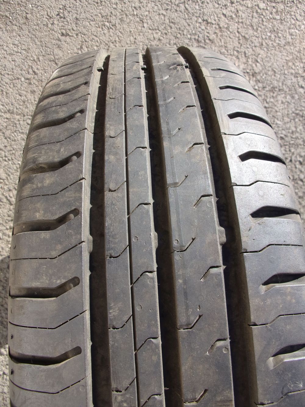 Letní pneumatika 185/60/14 82H CONTINENTAL ContiEcoContact 5