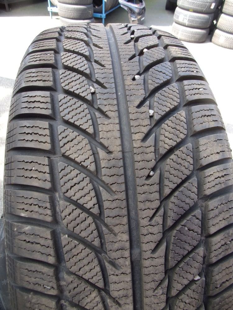 Zimní pneumatika 215/50/17 95V GOODRIDE SV608 Snowmaster