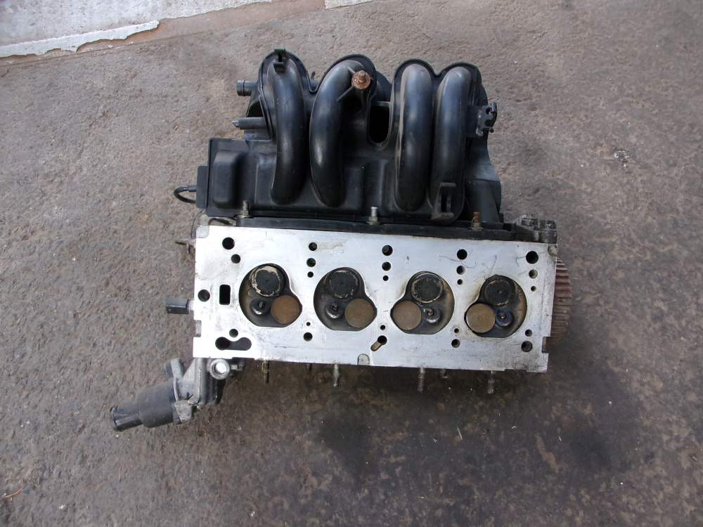 Hlava motoru E7J634 Renault Clio II, Kangoo I 1,4i 55 kW