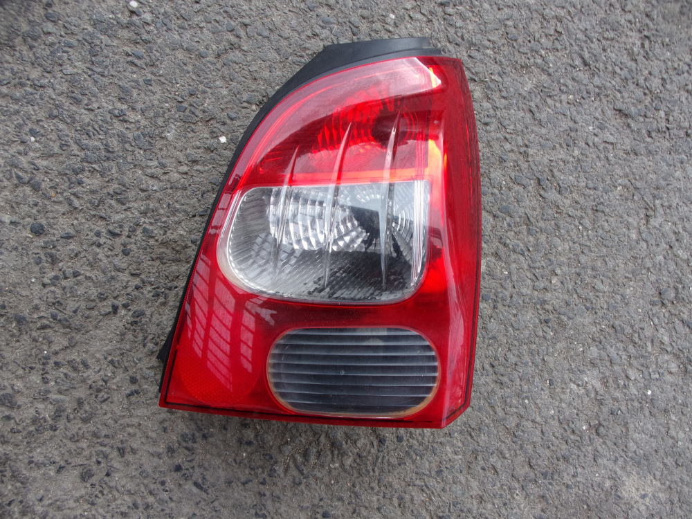 8200387889 Pravé zadní světlo Renault Twingo II, poškozený chrom