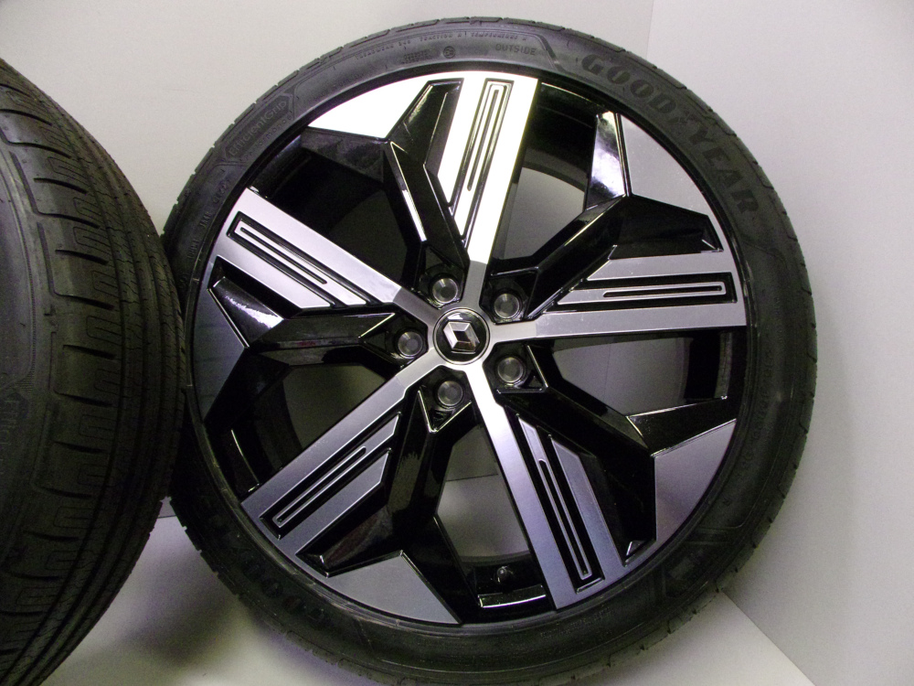 Renault 7x20 ET34 5x114,3x66 Lure Initiale Paris - 215/45/20 95T GOODYEAR, letní obutá sada