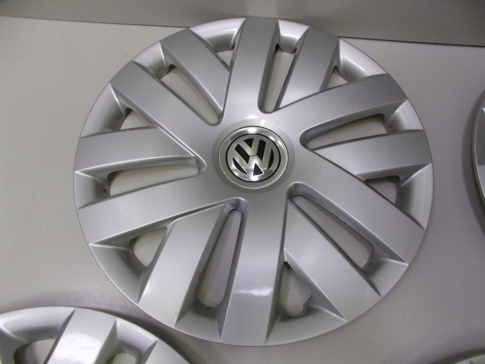 Kryty kol 15" originál VW 6R0.601.147 - sada 4 ks