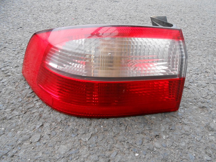8200002473 Levé zadní světlo vnější strana Renault Laguna II 2001-2005