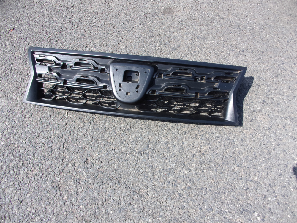 623100838R Maska Dacia Duster I