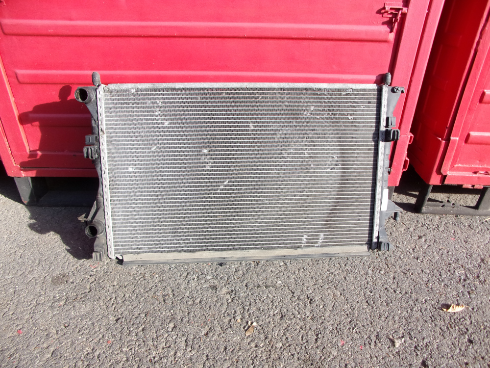 8200008765 Chladič motoru Renault Espace III 2,2 dCi