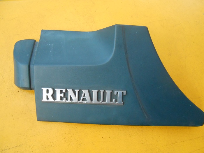 7700354339 Levá část zadního nárazníku Renault RX4, vč. ovětlení SPZ
