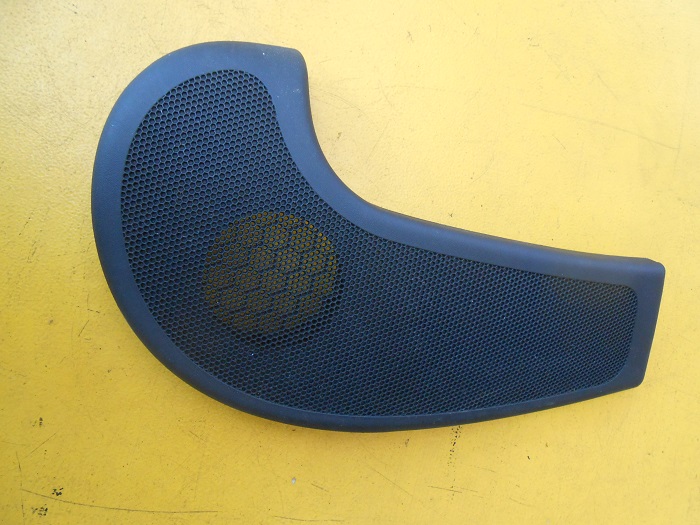 Levá mřížka výškového reproduktoru do palubní desky Renault Scenic I 1996-2003