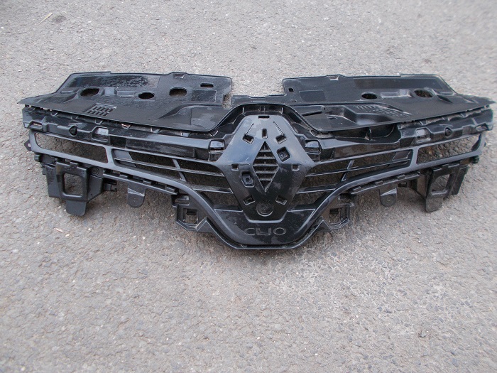 622563184R Maska Renault Clio IV