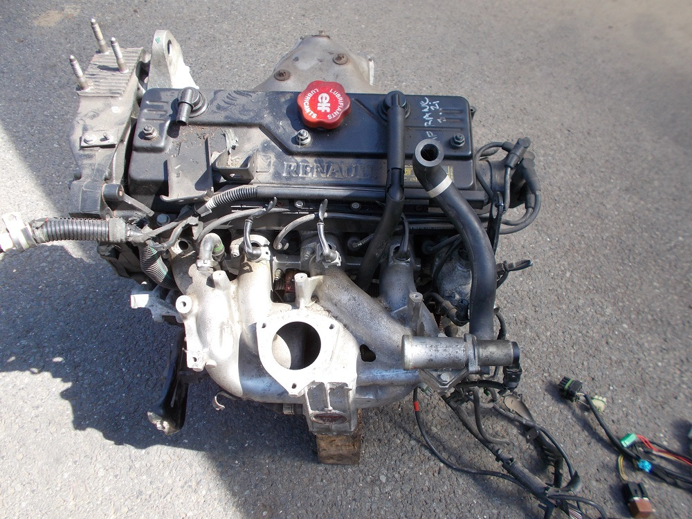 J7TT762 Motor Renault Safrane 2,2i 79 kW