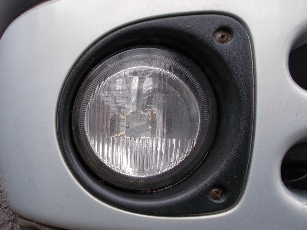 7700838256 Pravá mlhovka Renault Clio II 1998-2001, vč. držáku a žárovky