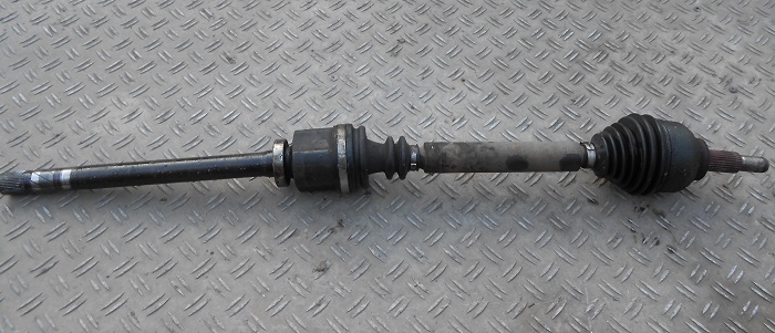 8200169176 Pravá přední poloosa Renault Laguna II 2001-2007 1,9 dCi