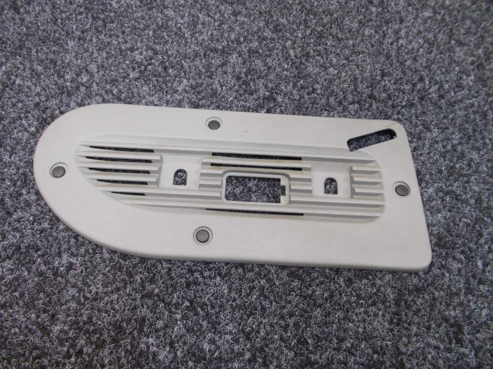 8200096037 Kryt levého boku v kufru Renault Kangoo I 2003-2007