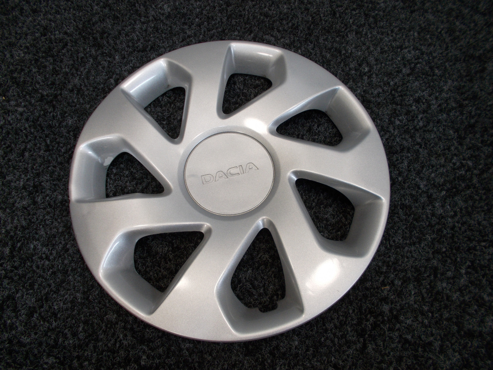 Kryt kola 15" originál Dacia 403157310R